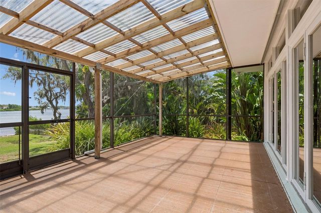 904 BAYSHORE DRIVE, Tarpon Springs, FL 34689