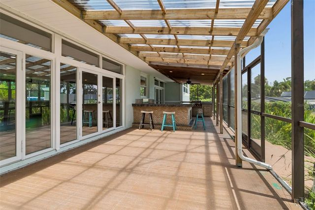 904 BAYSHORE DRIVE, Tarpon Springs, FL 34689