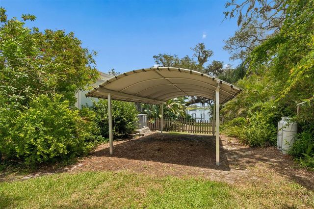 904 BAYSHORE DRIVE, Tarpon Springs, FL 34689