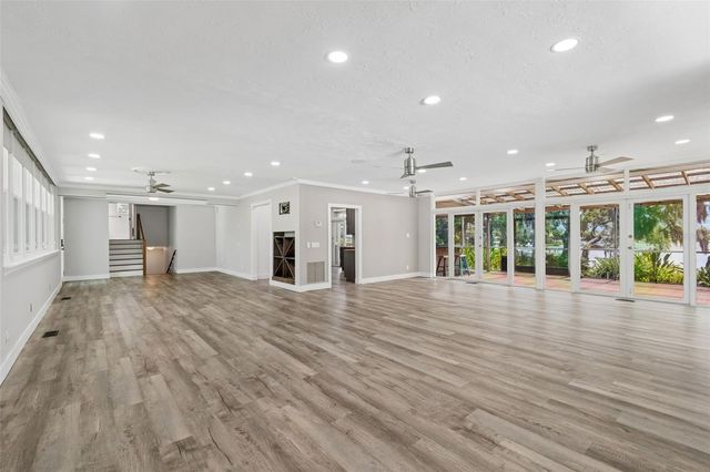 904 BAYSHORE DRIVE, Tarpon Springs, FL 34689