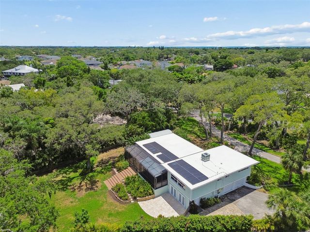 904 BAYSHORE DRIVE, Tarpon Springs, FL 34689