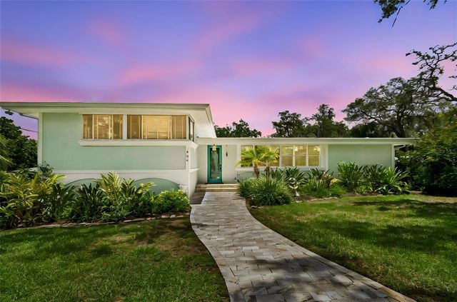 904 BAYSHORE DRIVE, Tarpon Springs, FL 34689