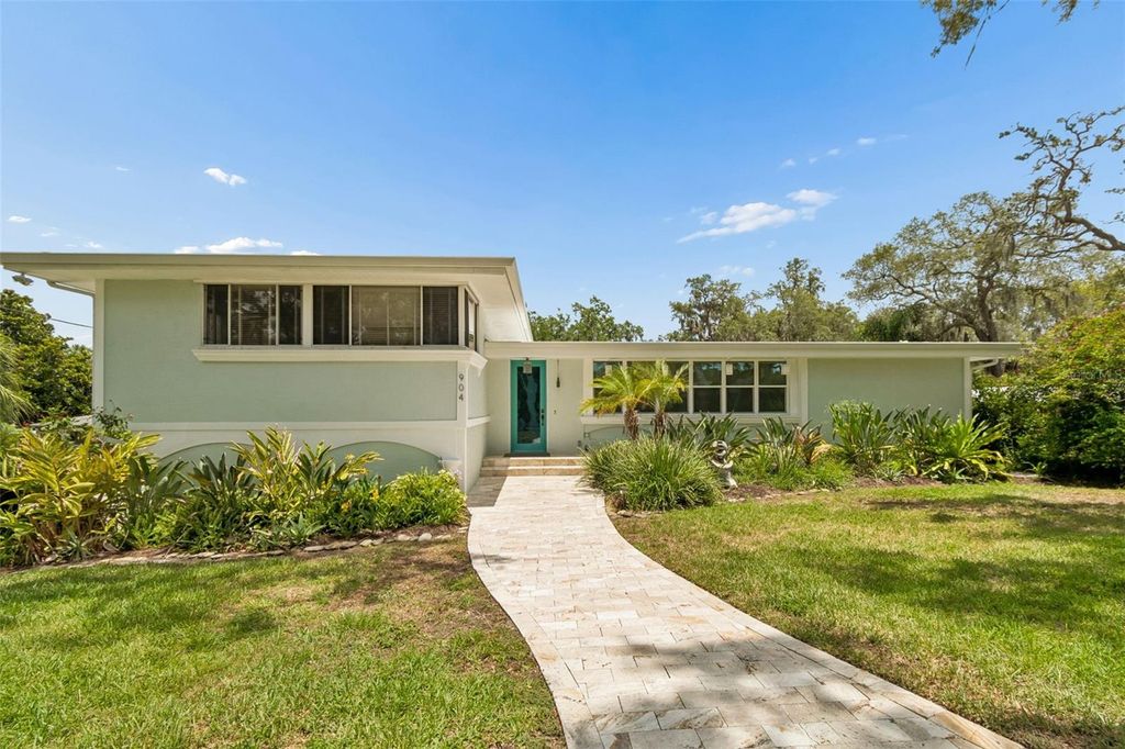 904 BAYSHORE DRIVE, Tarpon Springs, FL 34689