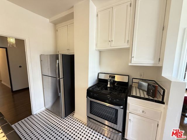 640 S Bronson Avenue 107, Los Angeles, CA 90010