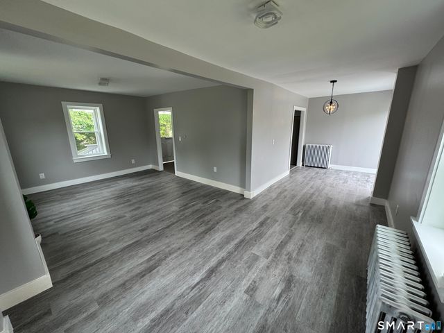 10 Center Street, Windsor Locks, CT 06096