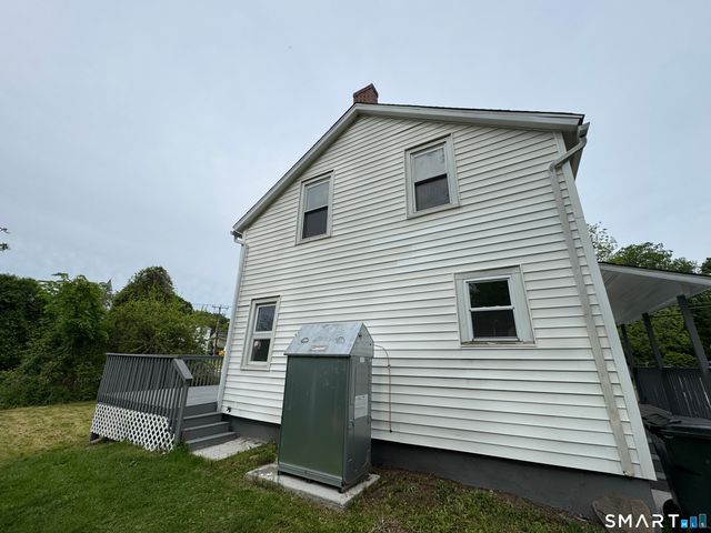 10 Center Street, Windsor Locks, CT 06096