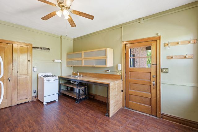 1622 18TH Avenue 24, Rock Island, IL 61201