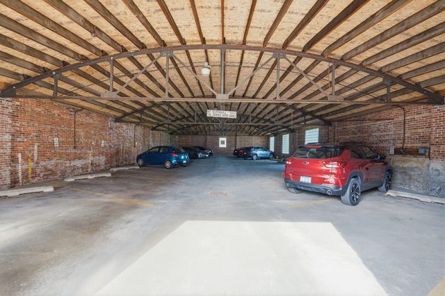 1622 18TH Avenue 24, Rock Island, IL 61201