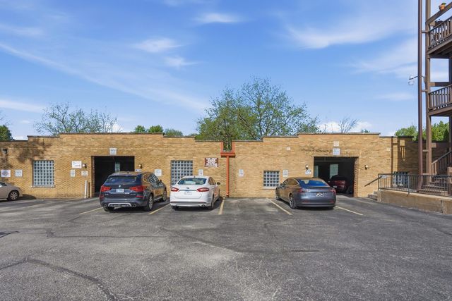 1622 18TH Avenue 24, Rock Island, IL 61201