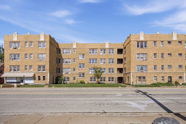1622 18TH Avenue 24, Rock Island, IL 61201