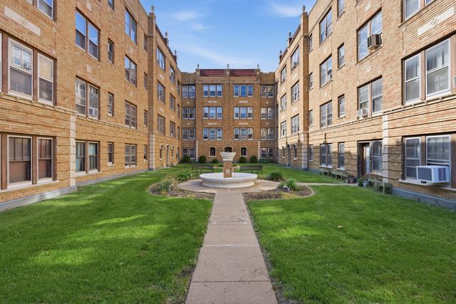 1622 18TH Avenue 24, Rock Island, IL 61201