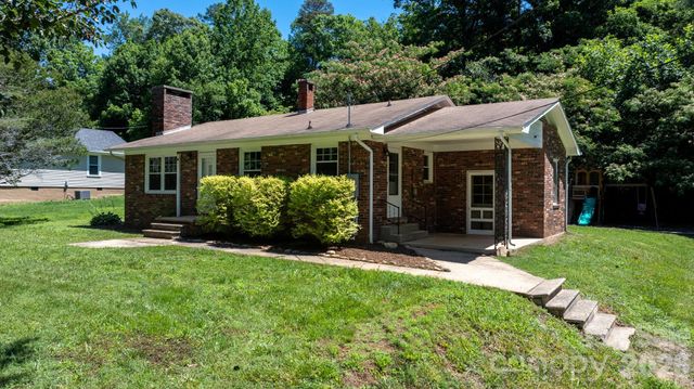 333 Chapel Hill Church Loop, Marion, NC 28752