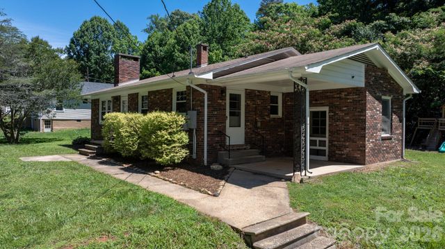 333 Chapel Hill Church Loop, Marion, NC 28752