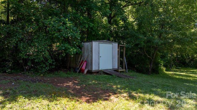 333 Chapel Hill Church Loop, Marion, NC 28752