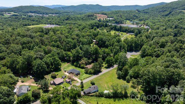333 Chapel Hill Church Loop, Marion, NC 28752