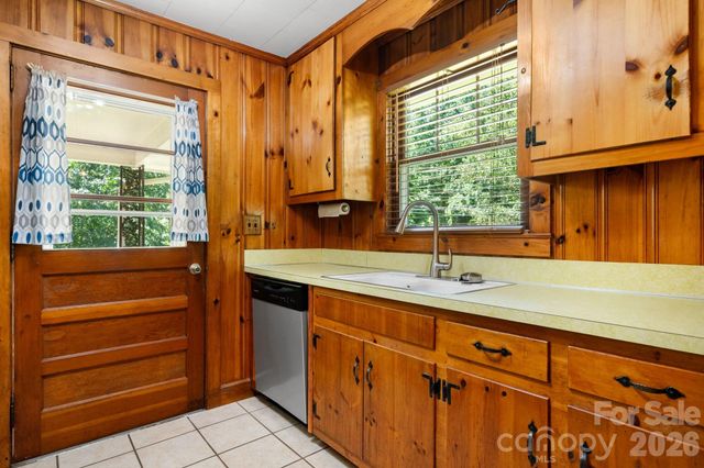 333 Chapel Hill Church Loop, Marion, NC 28752