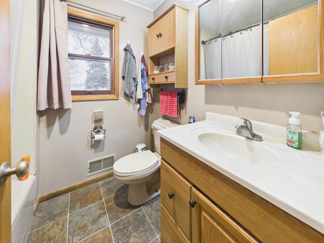 543 5th Avenue NE, Melrose, MN 56352