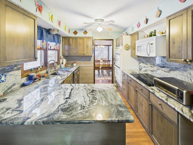 543 5th Avenue NE, Melrose, MN 56352