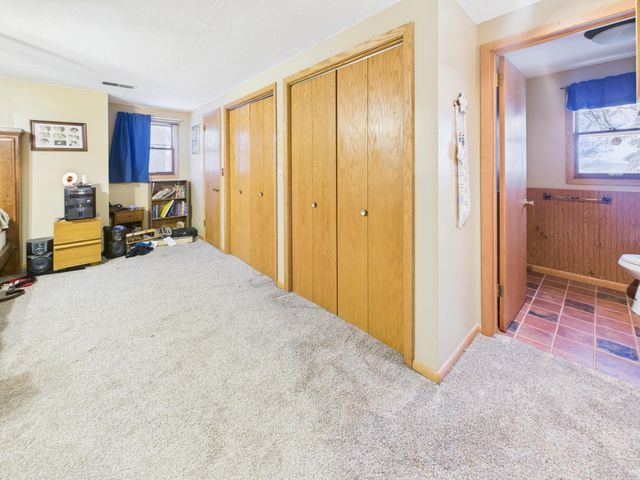 543 5th Avenue NE, Melrose, MN 56352