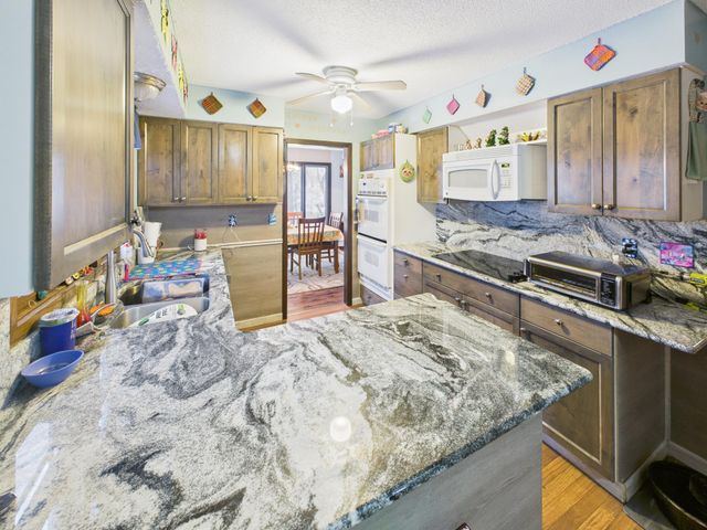 543 5th Avenue NE, Melrose, MN 56352