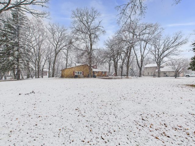 543 5th Avenue NE, Melrose, MN 56352