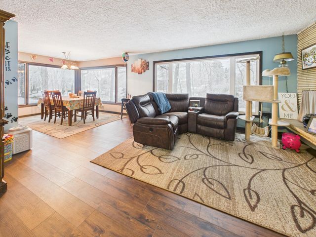 543 5th Avenue NE, Melrose, MN 56352