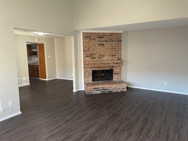 2221 Jackson Circle, Carrollton, TX 75006