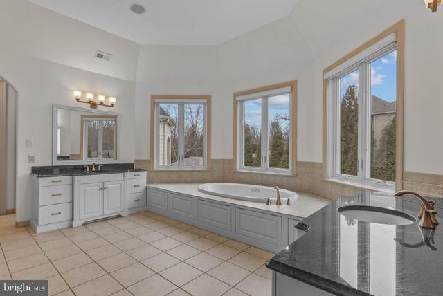 801 S PENN OAK RD, Lower Gwynedd, PA 19002