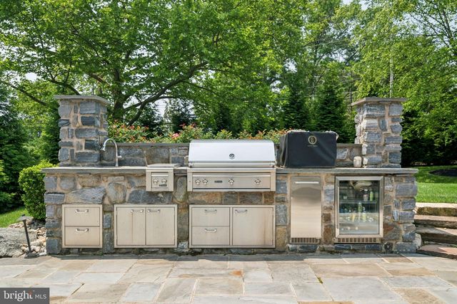 801 S PENN OAK RD, Lower Gwynedd, PA 19002