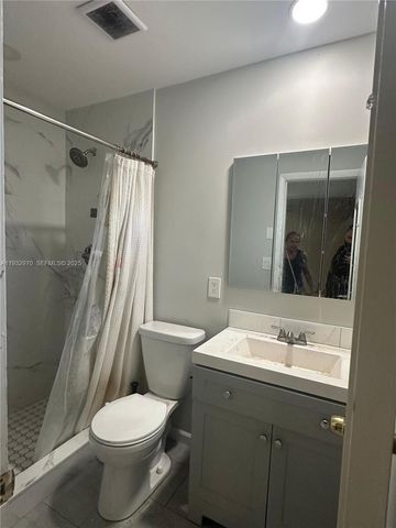 1611 NE 50th Ct, Fort Lauderdale, FL 33334