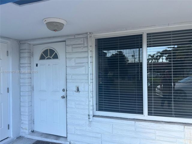 1611 NE 50th Ct, Fort Lauderdale, FL 33334