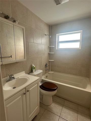 1611 NE 50th Ct, Fort Lauderdale, FL 33334