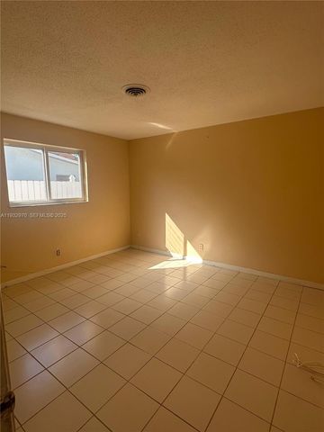 1611 NE 50th Ct, Fort Lauderdale, FL 33334