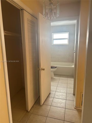 1611 NE 50th Ct, Fort Lauderdale, FL 33334