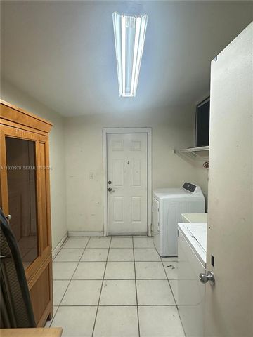 1611 NE 50th Ct, Fort Lauderdale, FL 33334