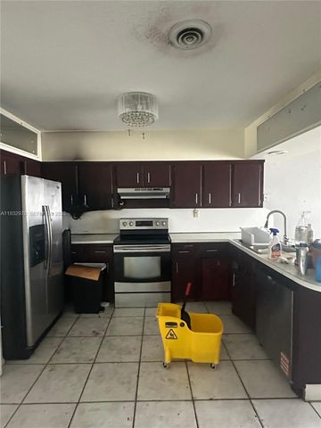 1611 NE 50th Ct, Fort Lauderdale, FL 33334