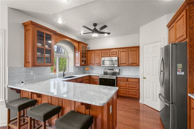 310 Laurinda Drive, Bentonville, AR 72712