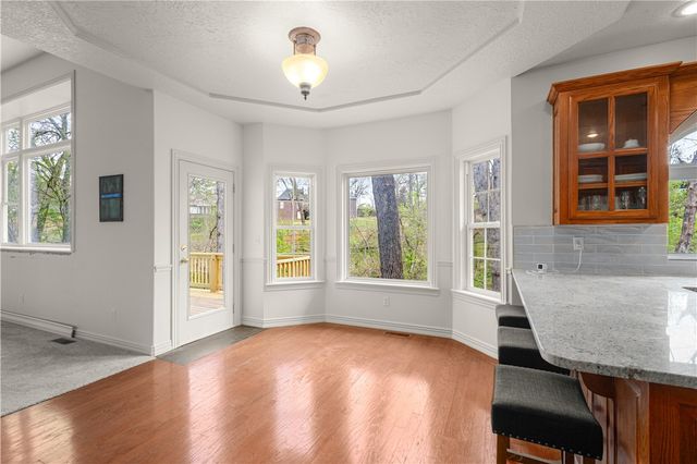 310 Laurinda Drive, Bentonville, AR 72712