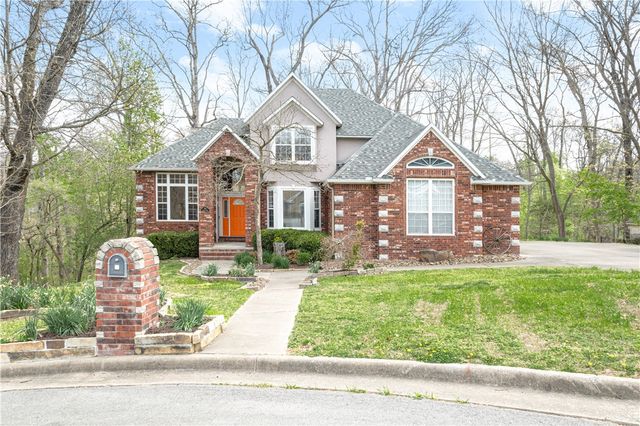 310 Laurinda Drive, Bentonville, AR 72712