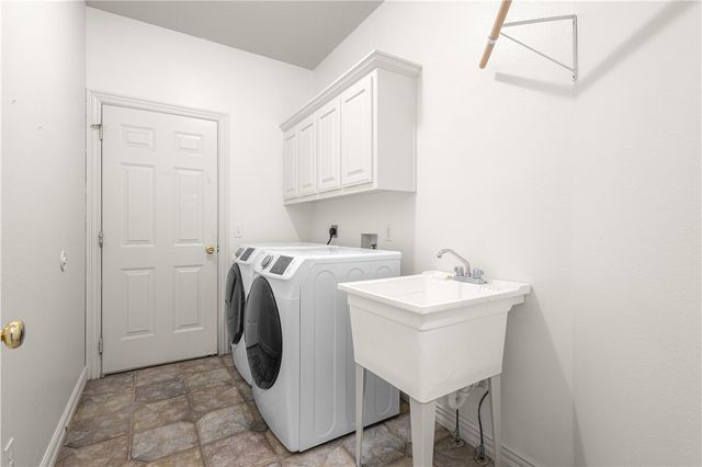 310 Laurinda Drive, Bentonville, AR 72712