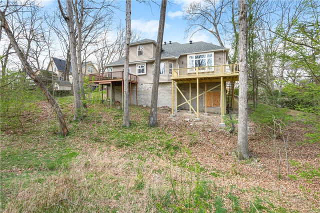 310 Laurinda Drive, Bentonville, AR 72712