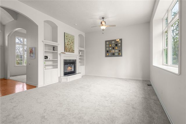 310 Laurinda Drive, Bentonville, AR 72712