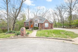310 Laurinda Drive, Bentonville, AR 72712