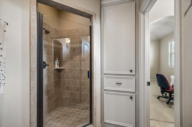 21010 Kings River Point Drive, Kingwood, TX 77346