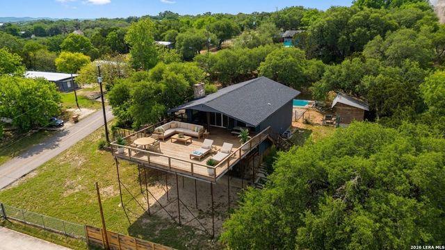 519 Glenn Dr, Canyon Lake, TX 78133
