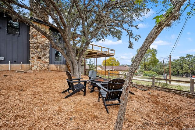 519 Glenn Dr, Canyon Lake, TX 78133