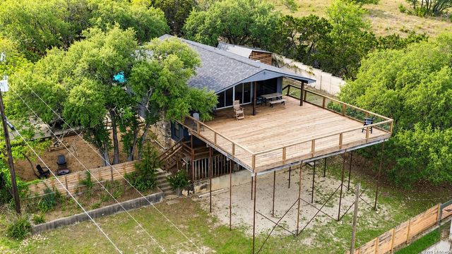 519 Glenn Dr, Canyon Lake, TX 78133