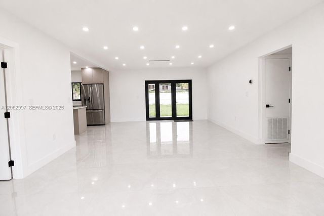1571 NW 132nd St, Miami, FL 33167