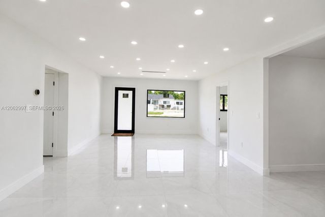1571 NW 132nd St, Miami, FL 33167