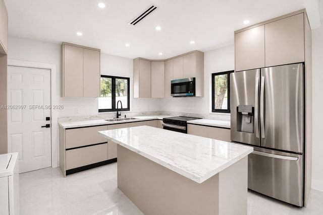 1571 NW 132nd St, Miami, FL 33167